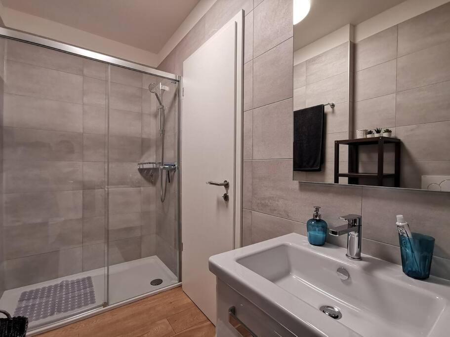 Experience The Loft! Loft 18, Downtown, Near The Lake Free Parking Available Lugano Exterior foto